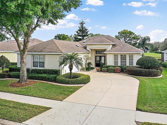 3rd image of 8045 Pine Hollow Dr
