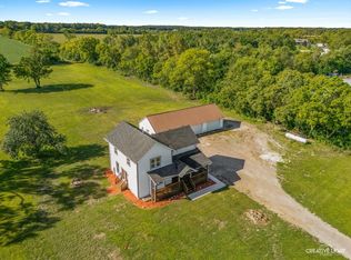 8775 E Pine Bluff Rd, Coal City, IL 60416