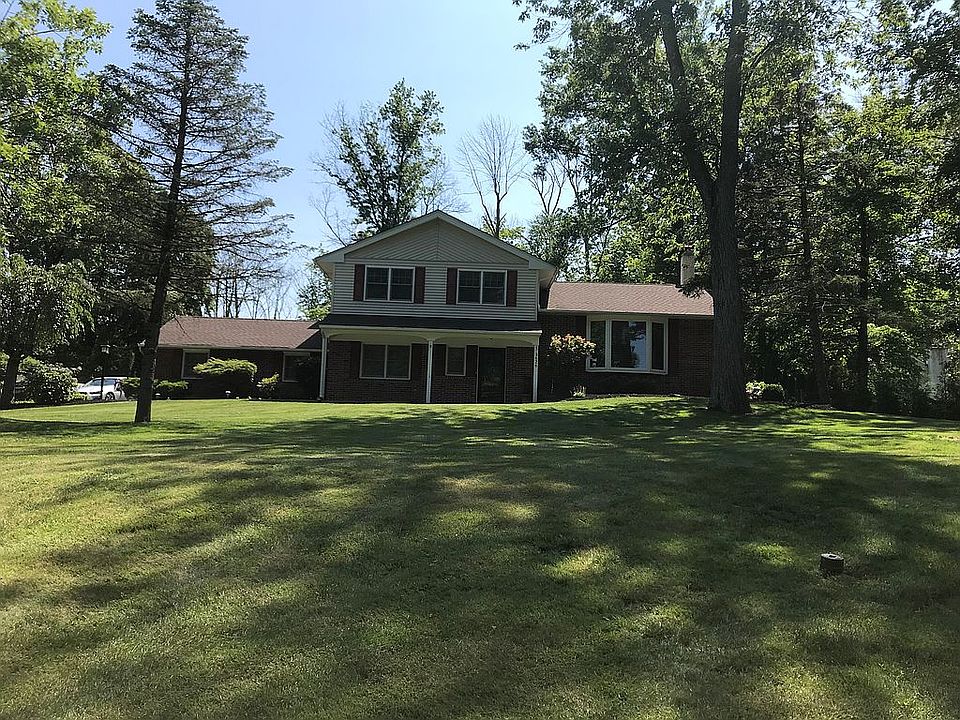 2nd image of 3626 Meadow Ln
