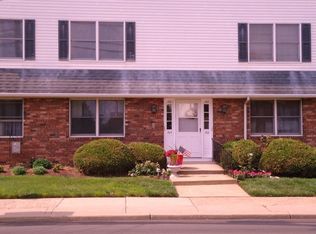 166 S 6th Ave #B204, Manville, NJ 08835
