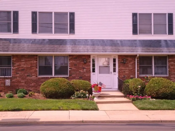 166 S 6th Ave #B204, Manville, NJ 08835