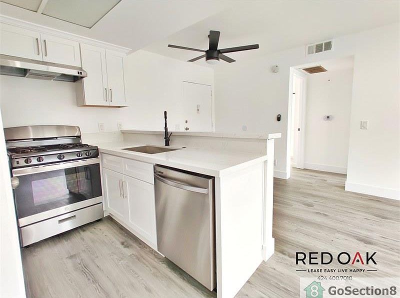 1st image of 3540 Fletcher Dr #208