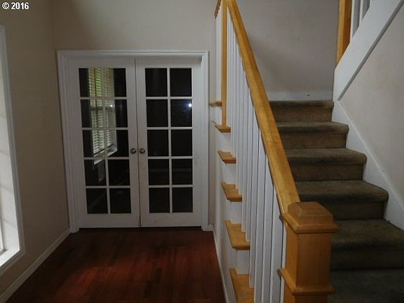 2nd image of 363 SE 24th Ave