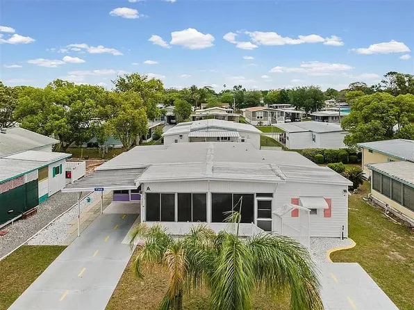 7366 First Loop Ave, Brooksville, FL 34613