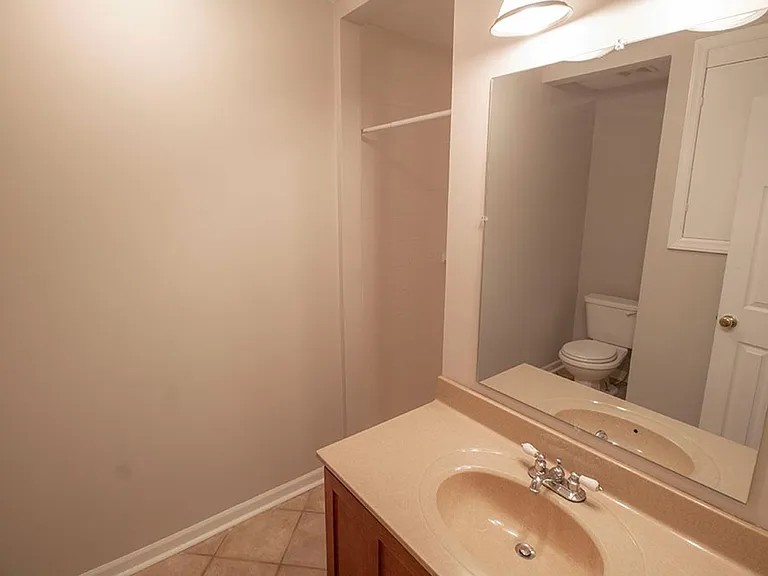 2207 Bushnell Dr — Photo 25