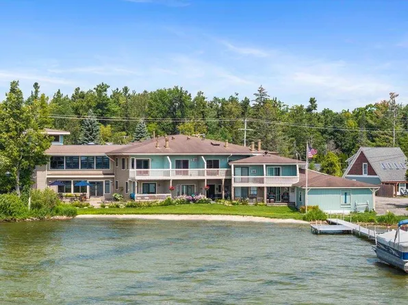 4444 Oden Rd #5, Alanson, MI 49706