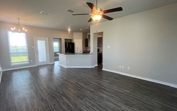 3rd image of 2031 Dade Loop