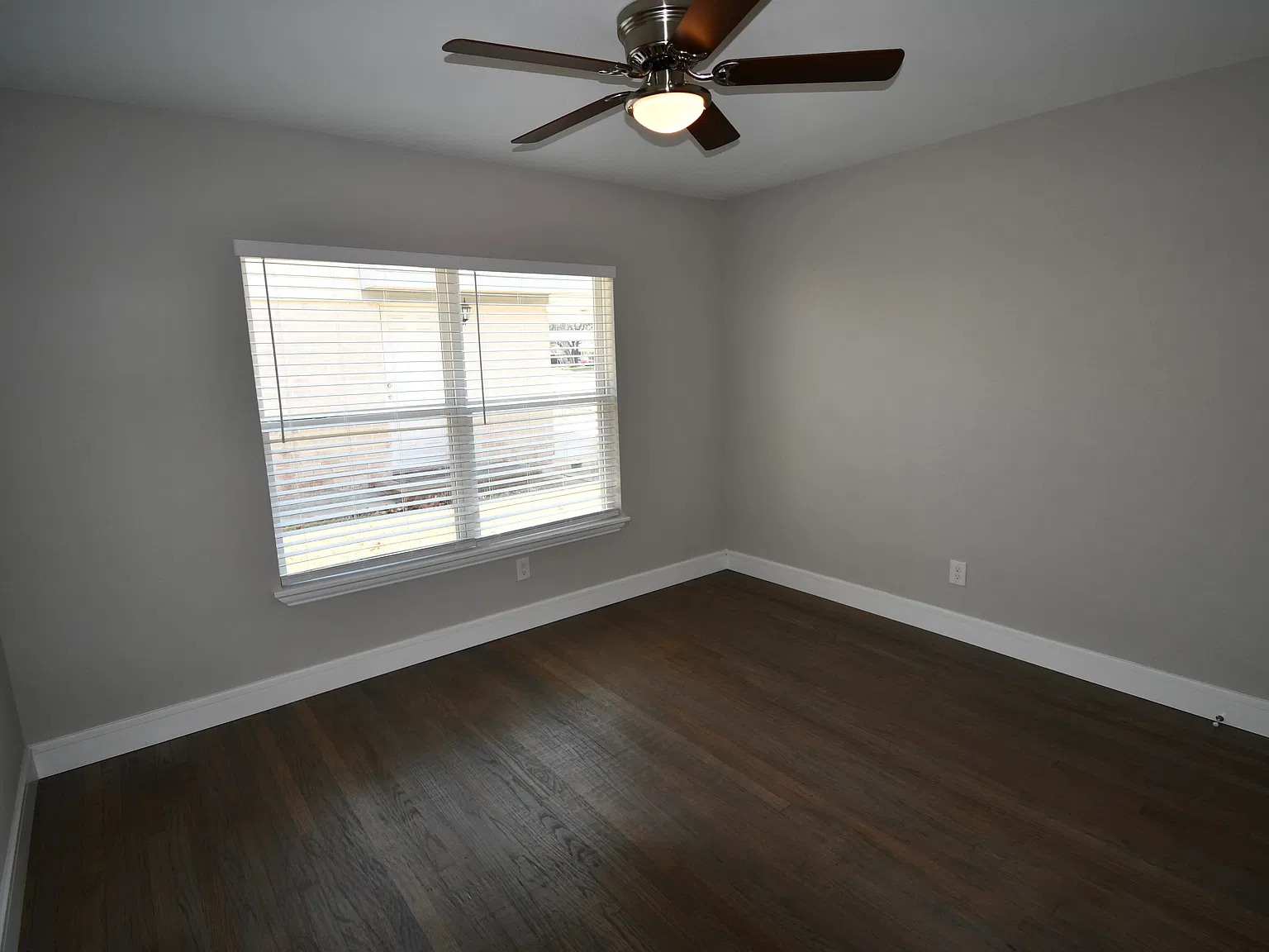 4 bed, 1462 sqft, $2,900 — Photo 2