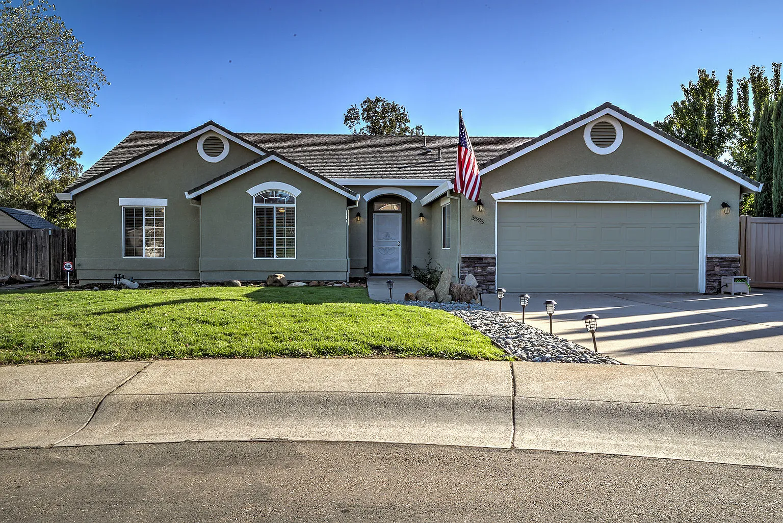 3323 Landmark Ct photo 1