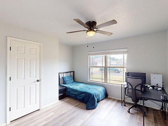 4th image of 3615 Firefly Cir