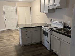 1507 E Washington St #B15, Urbana, IL 61802