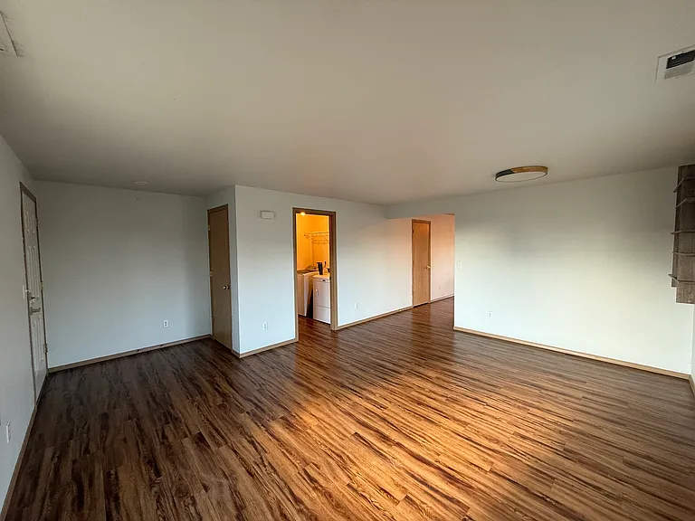 115 S Chinook St — Photo 4