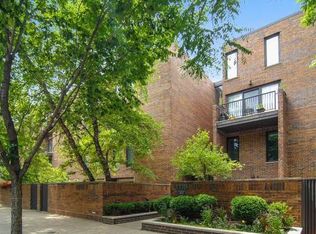 1330 N Lasalle St APT 301, Chicago, IL 60610