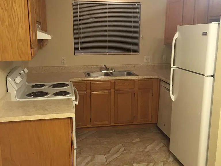 1700 S Crowder Ave #16 — Photo 2