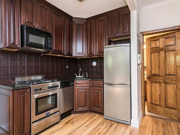 3rd image of 235 W 137th St APT 2F