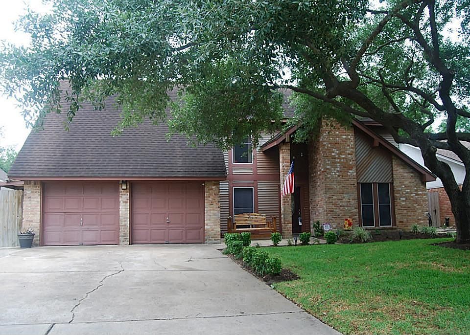 1st image of 235 Blackwater Ln