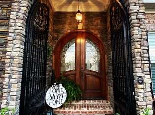 104 Connemara Ln, Dothan, AL 36303