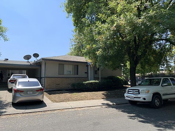 3rd image of 620 W Los Felis Ave