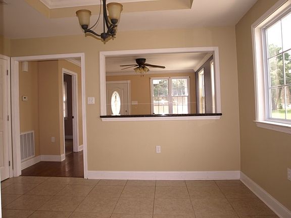 4th image of 2705 Plaza Dr