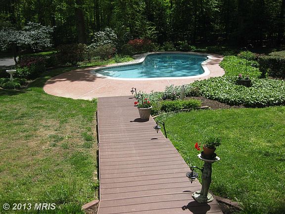 4th image of 3242 Betsy Ln