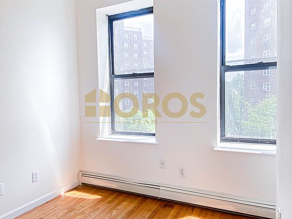 2nd image of 283 E 7th St APT 5A