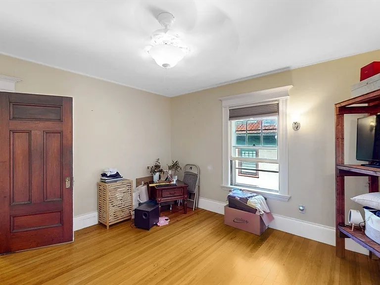 104 Englewood Ave — Photo 23