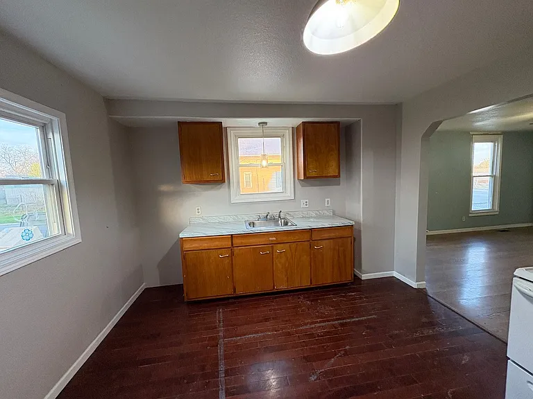 2243 Consaul St — Photo 6