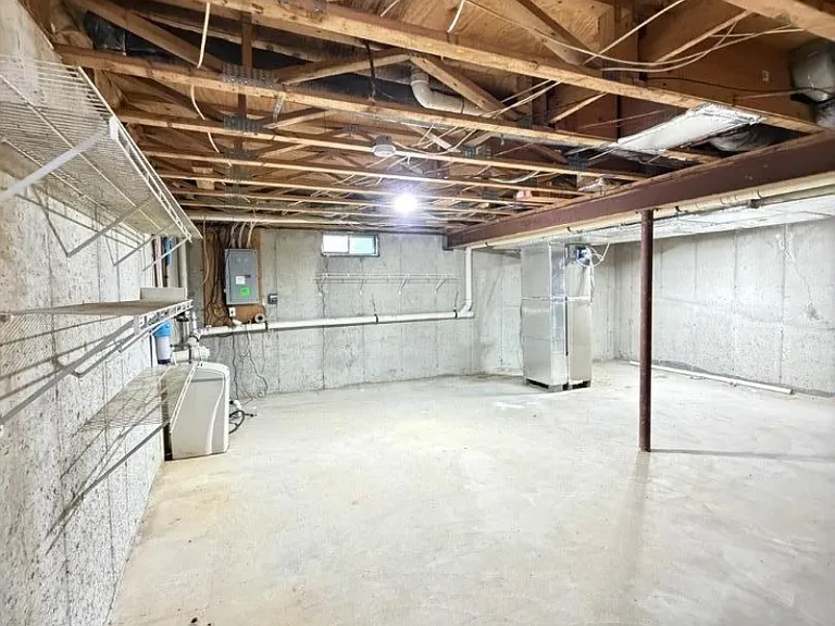 373 Stonehenge Dr — Photo 18