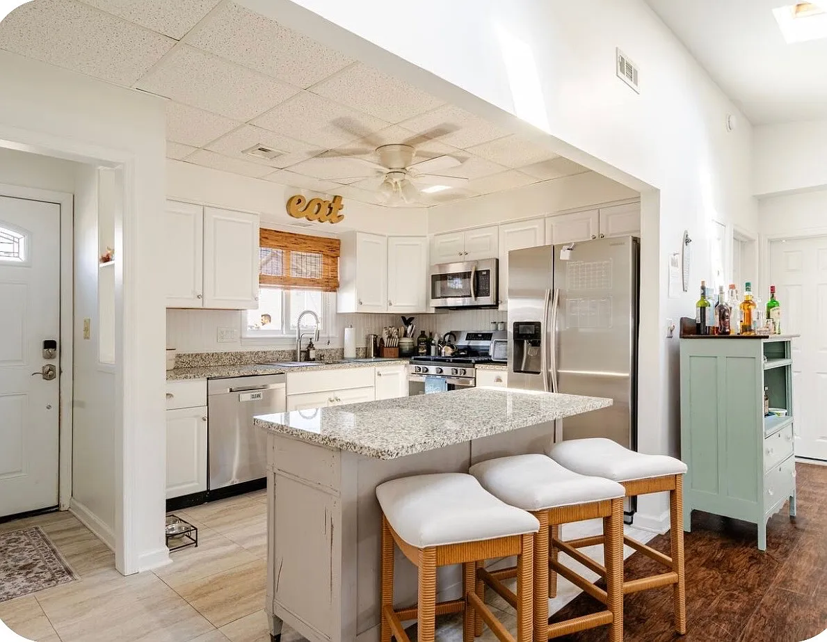 4 bed, 1387 sqft, $2,500 — Photo 2