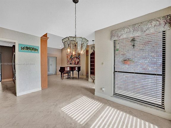 5th image of 4030 NW 70th Ave
