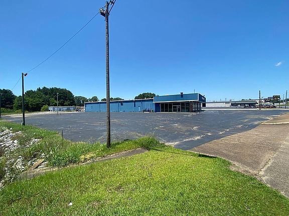 4th image of 1001 N 2nd St