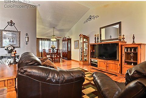 3rd image of 926 49th Avenue Pl