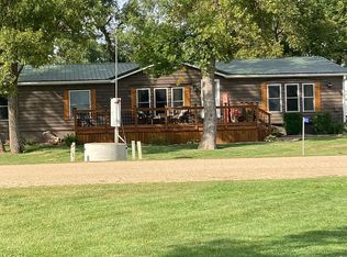 6132 Dakota Ave, Madison, SD 57042