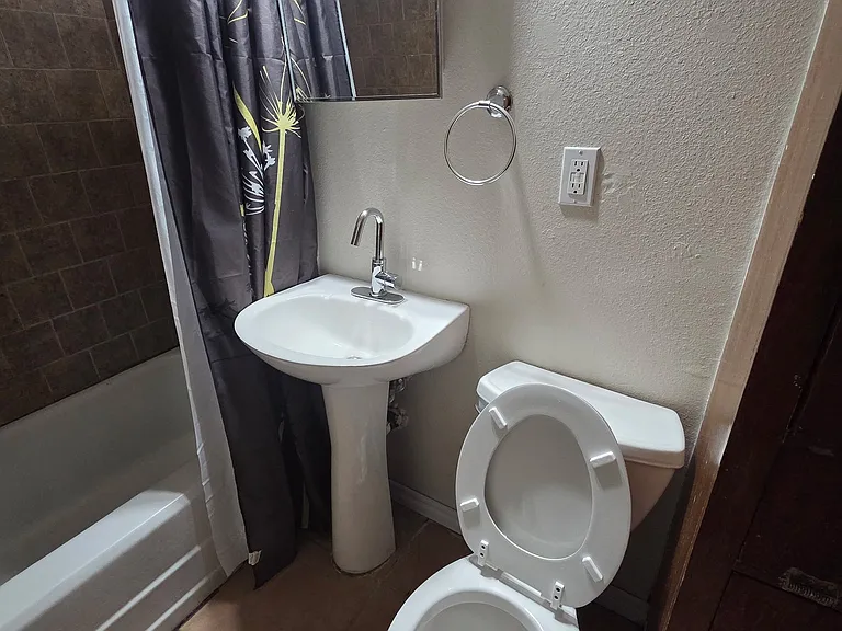 6010 Mandeville St — Photo 11