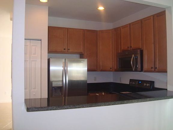 4th image of 362 Lake Monterey Cir