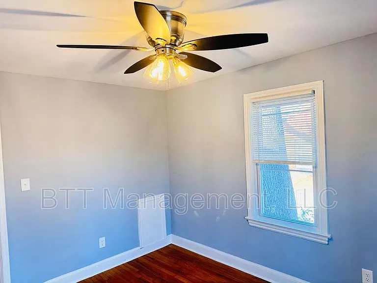 908 Hudson Ave #6 — Photo 32
