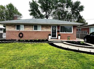 15724 E Thirteen Mile Rd, Roseville, MI 48066