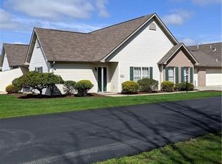 1013 Timberwood Dr, Beaver Falls, PA 15010