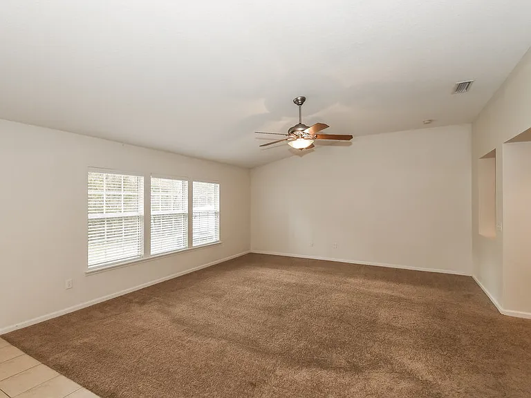2274 Tyson Lake Dr — Photo 5