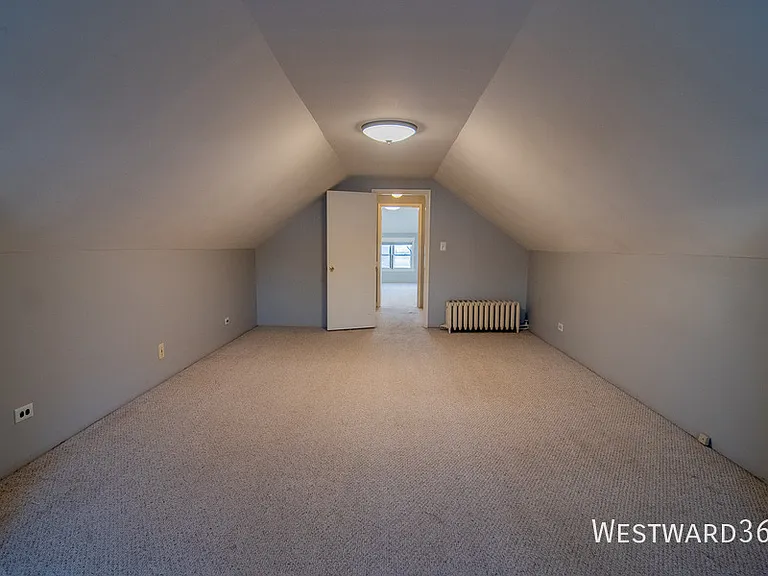 4246 N Menard Ave — Photo 13