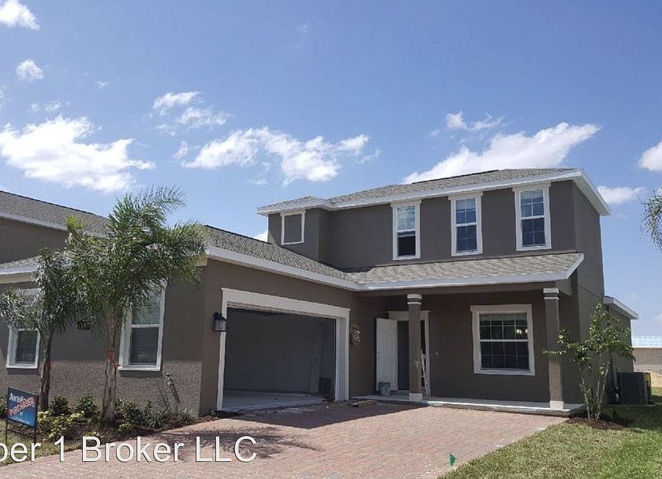 1st image of 15067 Evergreen Oak Loop