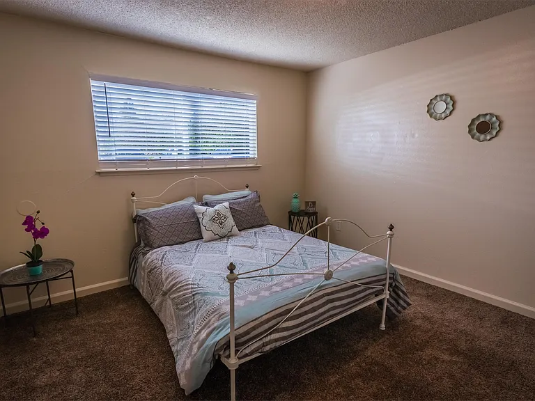 1210-1250 Kenny Dr — Photo 112
