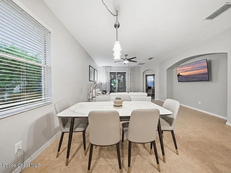 2039 Tullagee Ave — Photo 13