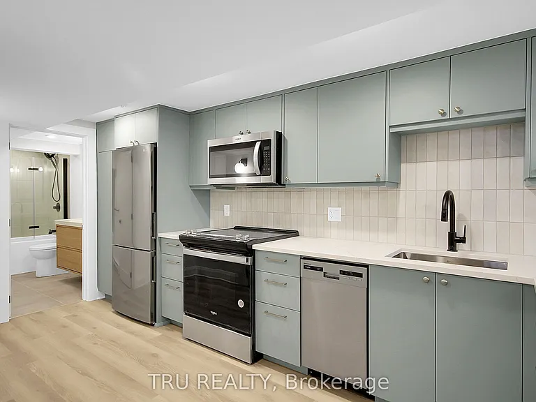 2643 Don St #B — Photo 6