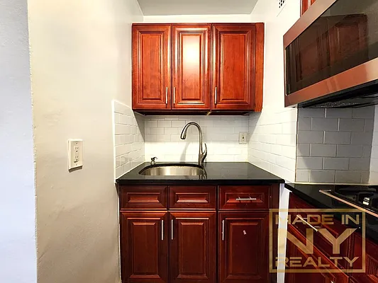 Rented by Made In NY Realty | media 6