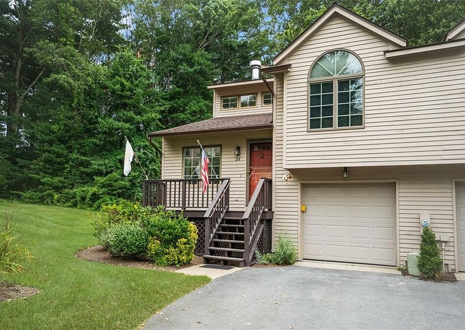 1st image of 24 White Birch Ct