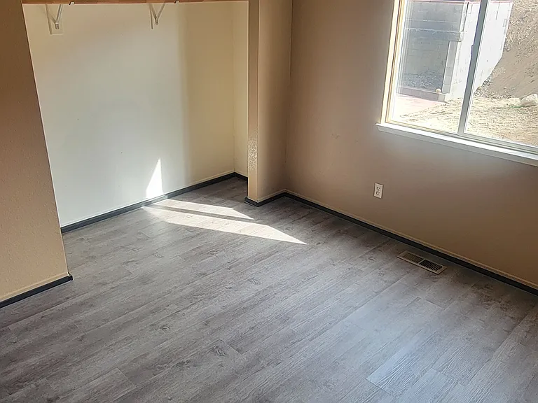 5797 Apricot Ct — Photo 17