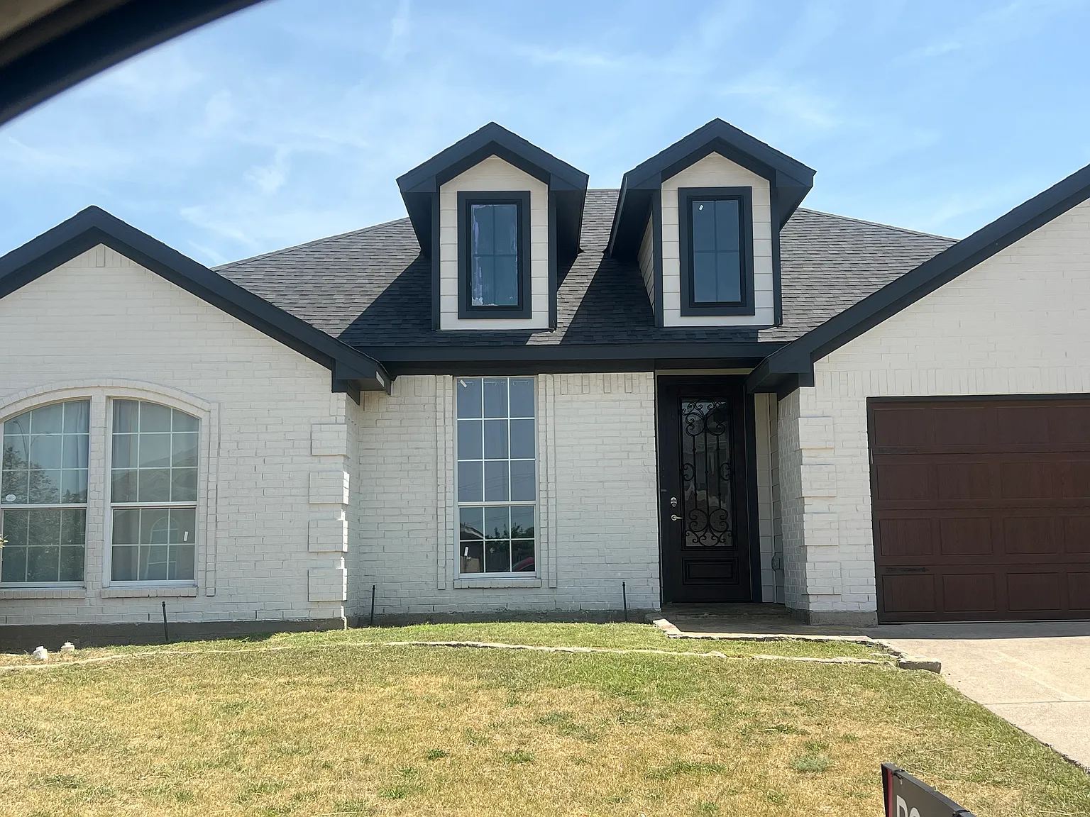 3 bed, 1600 sqft, $2,480 — Photo 1