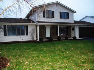 51 Brandy Brook Ln, Rochester, NY 14612