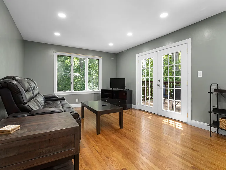 33 Concord Dr — Photo 7